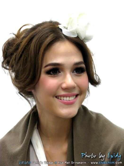 ชมพู่ กับแฟชั่นช่วงฤดูหนาวของเธอเป็นยังไงบ้าง...