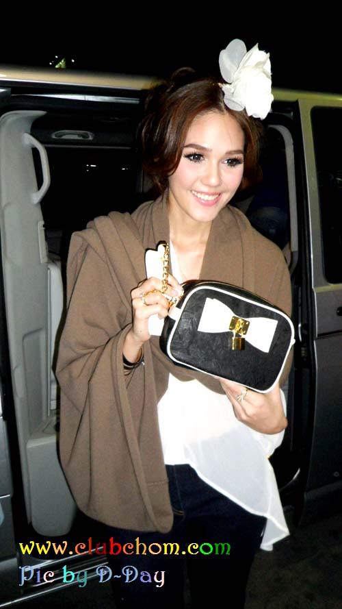 ชมพู่ กับแฟชั่นช่วงฤดูหนาวของเธอเป็นยังไงบ้าง...