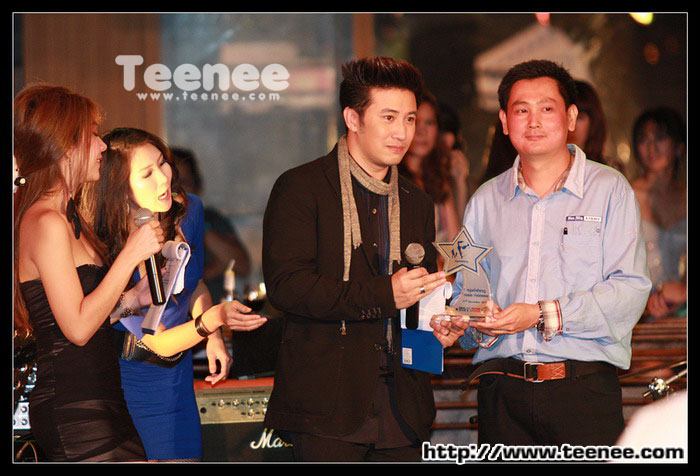 ชมพู่ นำทีมดารารับรางวัลเซ็กซี่