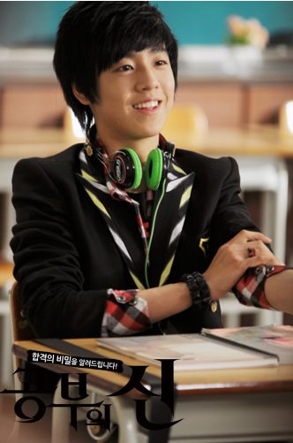 ลี ฮยอน วู/이현우 / Lee Hyun Woo