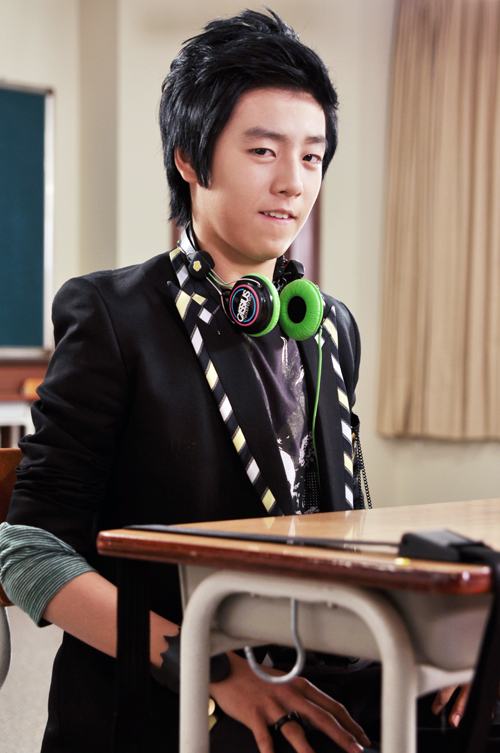 ลี ฮยอน วู/이현우 / Lee Hyun Woo