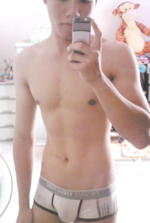 ผู้ชายโครตหล่อ