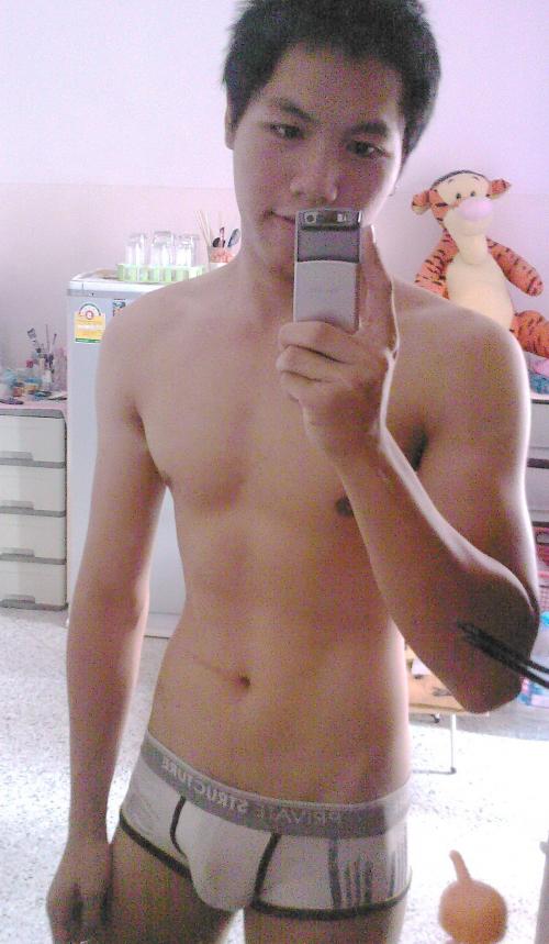 ผู้ชายโครตหล่อ