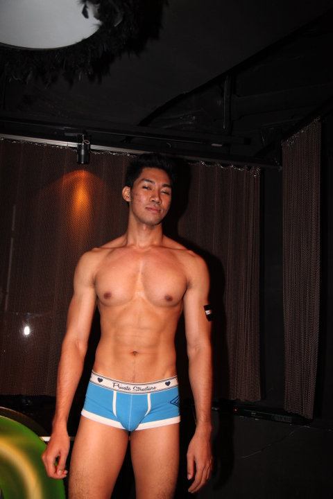 ผู้ชายโครตหล่อ