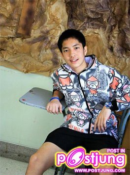 หนุ่มน้อยน่ารัก