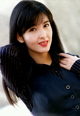 มีหลายหลายอย่างที่ ระหว่างดาราแต่ละยุคที่มีเหมือนกัน คือความสวยและสวยมากๆๆๆ