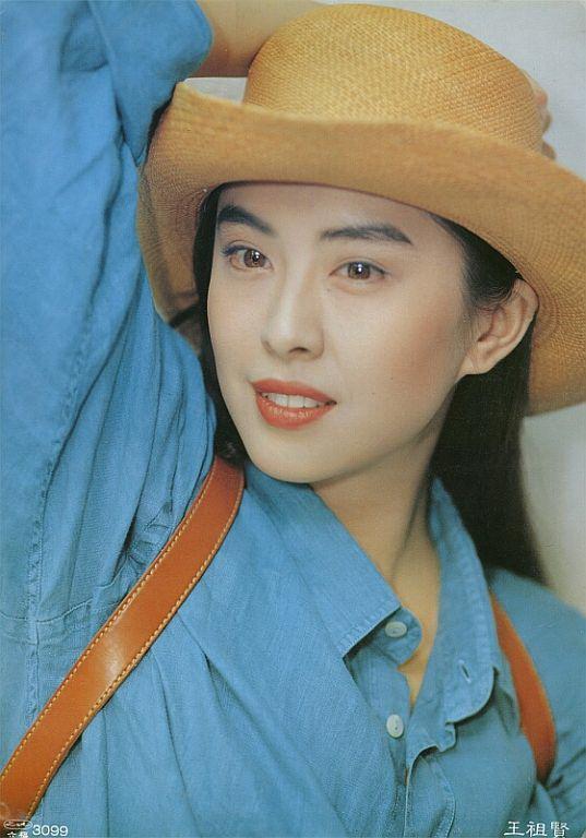 มีหลายหลายอย่างที่ ระหว่างดาราแต่ละยุคที่มีเหมือนกัน คือความสวยและสวยมากๆๆๆ