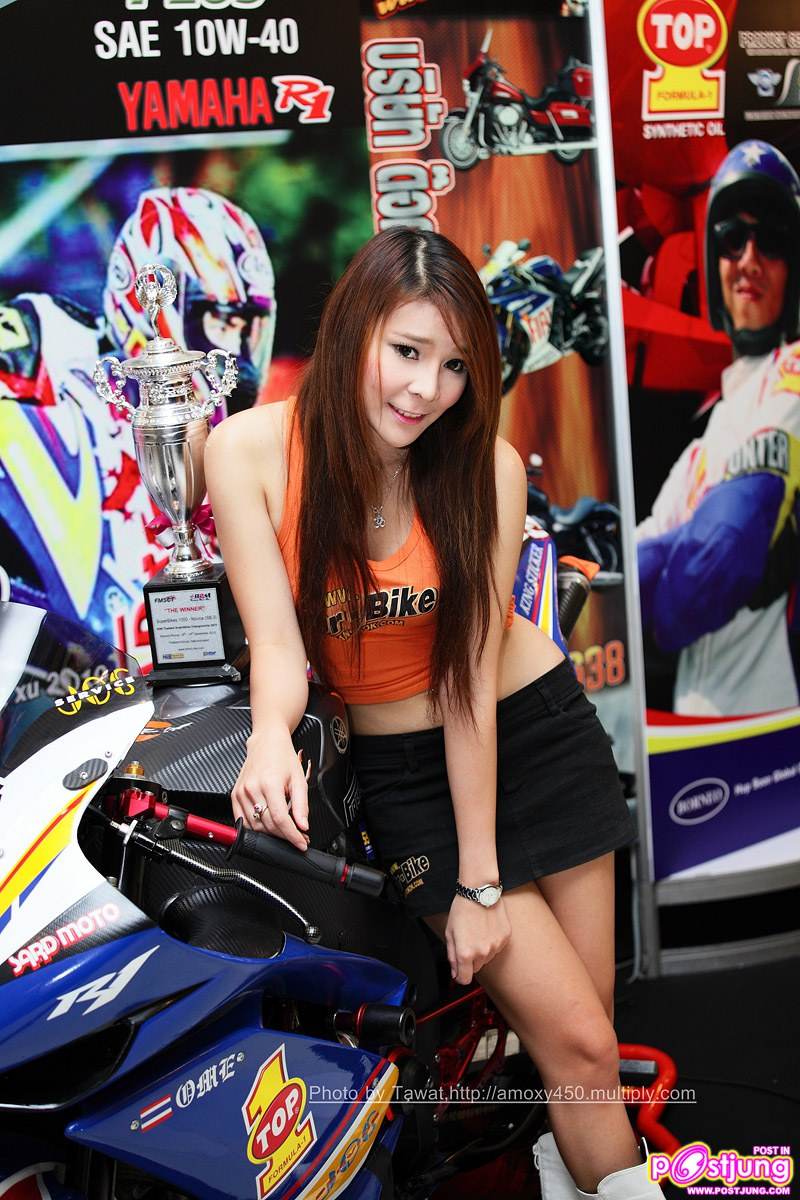 พริตตี้ น่ารักๆ ครับ