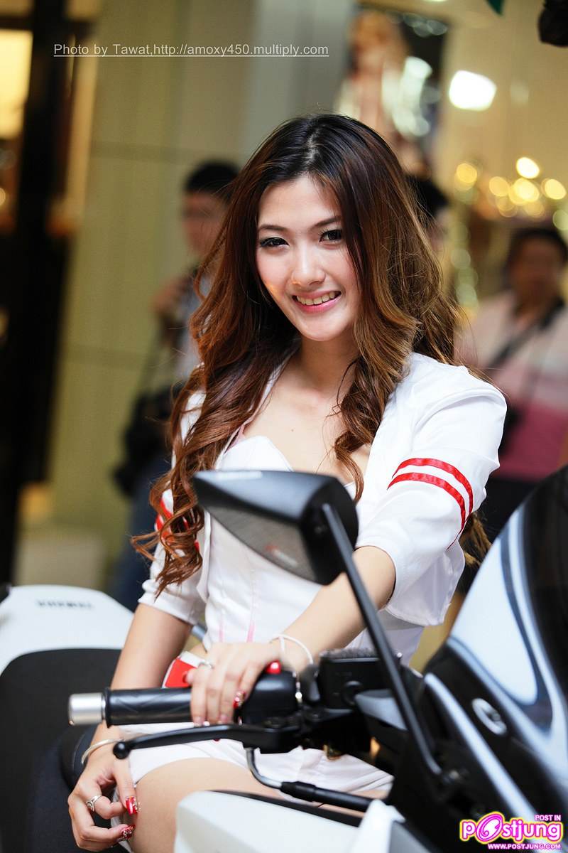 พริตตี้ น่ารักๆ ครับ