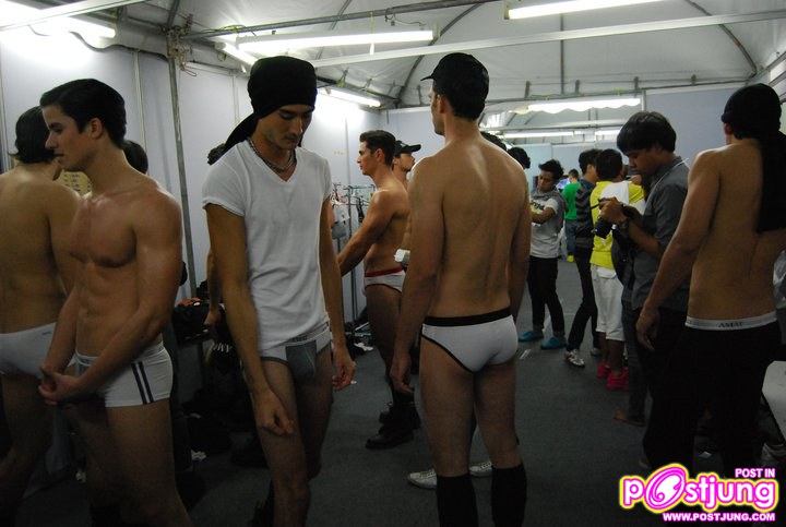 [Backstage] AMAT Fashion Show @ FAME 2010 [22 Oct 2010]