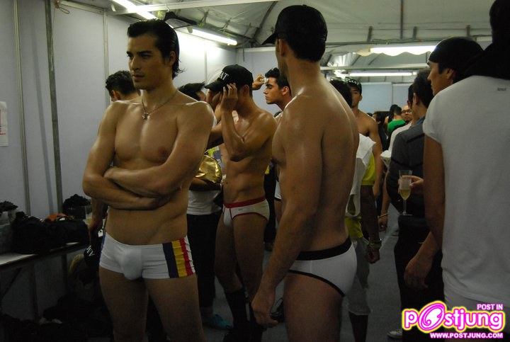 [Backstage] AMAT Fashion Show @ FAME 2010 [22 Oct 2010]