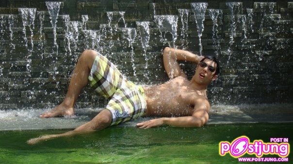 Eber Hwang (เอเบอร์ หวง) หนุ่มตี๋หล่อล่ำสายเลือดไต้หวัน