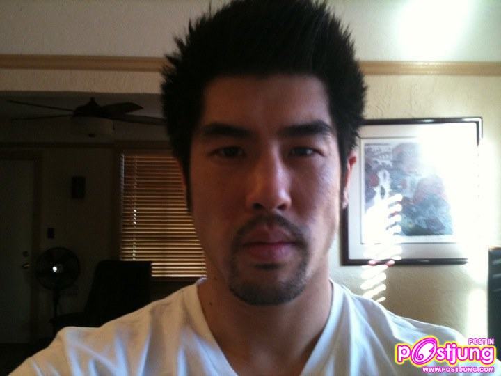 Eber Hwang (เอเบอร์ หวง) หนุ่มตี๋หล่อล่ำสายเลือดไต้หวัน
