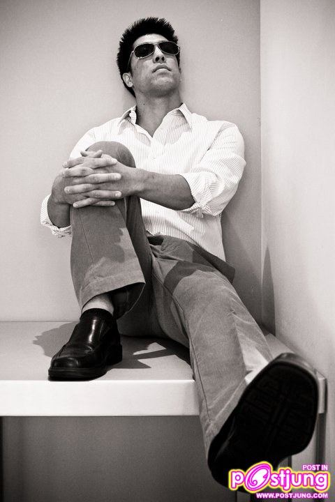 Eber Hwang (เอเบอร์ หวง) หนุ่มตี๋หล่อล่ำสายเลือดไต้หวัน