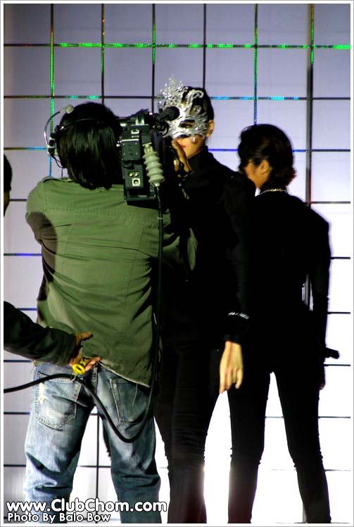 ชมพู่ กับเบื้องหลังฉากเดินแฟชั่นโชว์ในรหัสทรชน