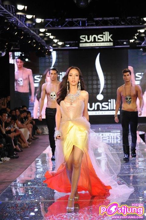 แฟชั่นครบเซ็ทจาก Sunsilk The Perfect Co-Creations Runway