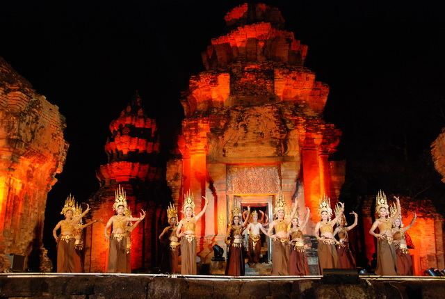 สืบสานตำนานพันปีปราสาทศีขรภูมิ