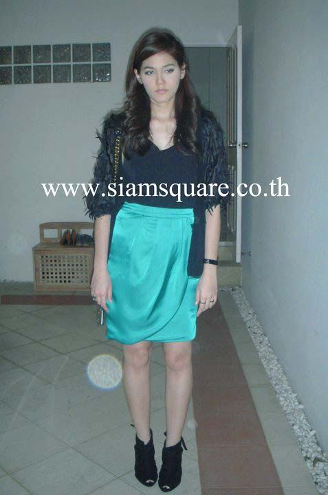 ชมพู่ อารยา กับเสื้อผ้าแบรนด์ Siam Square ที่ใส่ในละคร