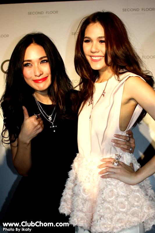 ชมพู่ อารยา @Second Floor, Park Lane Ekamai