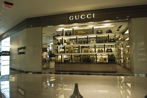 ไป Shopping กับ หวาน กันค่ะ