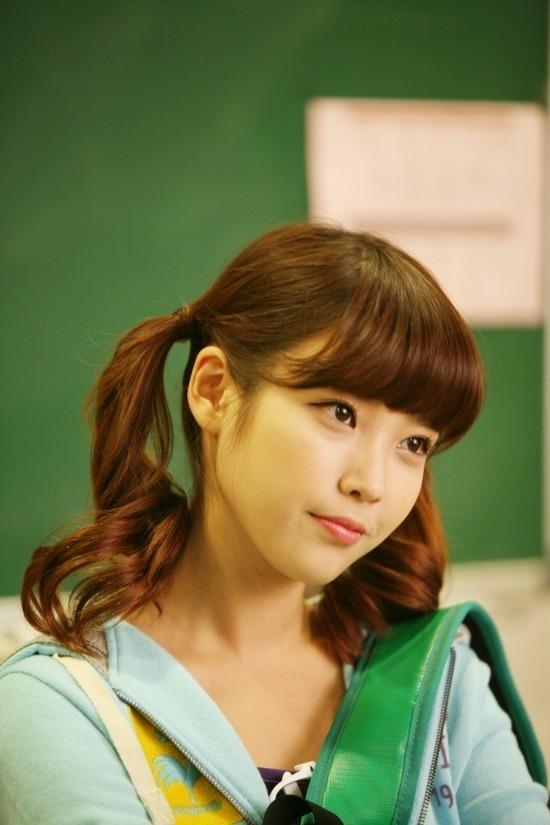 IU