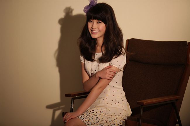 IU