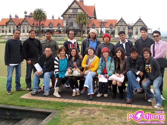 ภาพเบื้องหลังกองถ่ายละคร ดอกส้มสีทอง ที่ นิวซีแลนด์