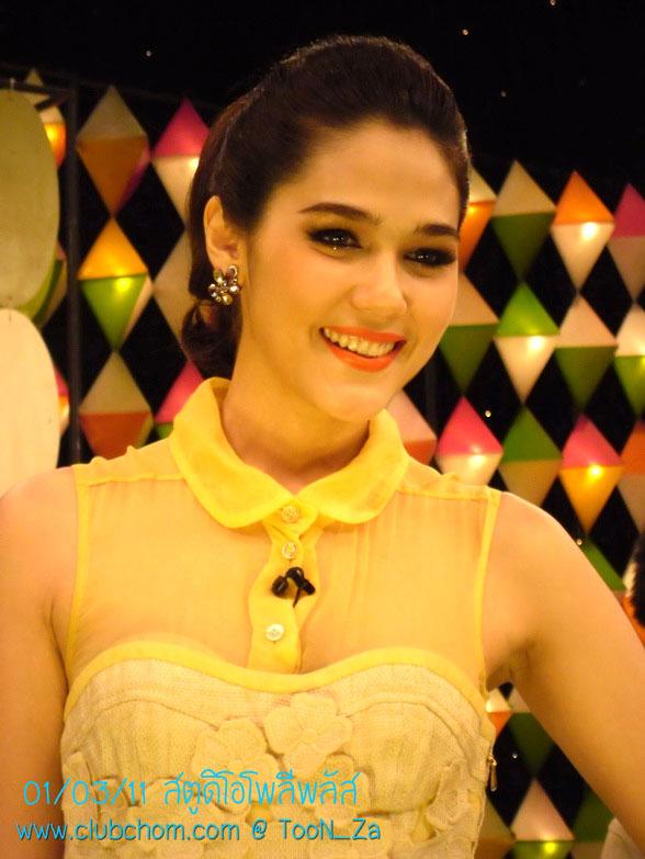 ชมพู่ อารยา ในรายการราตรีสโมสร สวยมากๆ