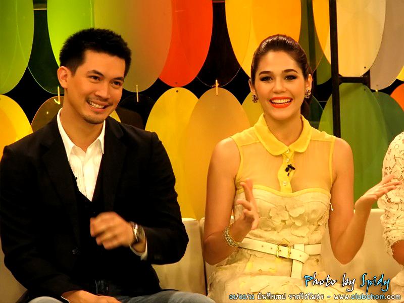 ชมพู่ อารยา ในรายการราตรีสโมสร สวยมากๆ