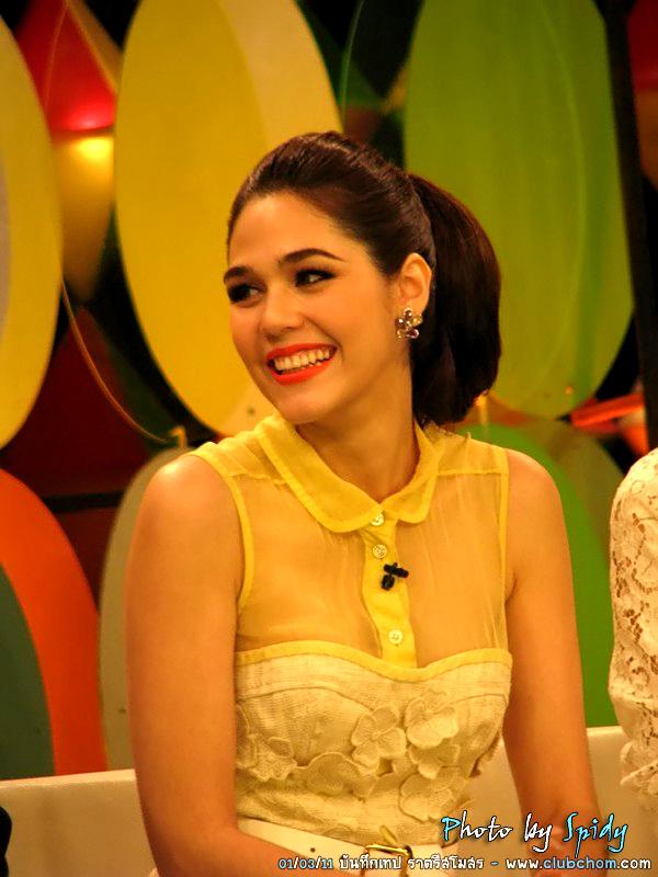 ชมพู่ อารยา ในรายการราตรีสโมสร สวยมากๆ