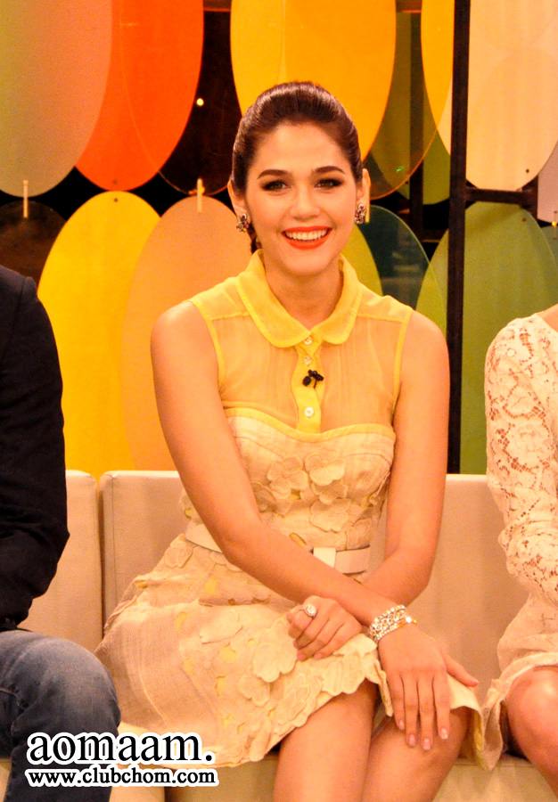 ชมพู่ อารยา ในรายการราตรีสโมสร สวยมากๆ