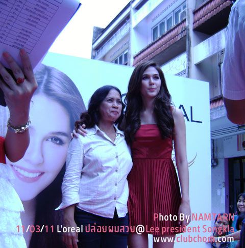 ชมพู่ อารยา ที่จ.สงขลา น่ารักเฟรนลี่มากๆ