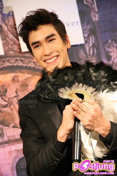 ณเดชน์...ไม่ว่าเขาจะเกิดชาติไหนลูกครึ่งอะไรไม่สำคัญ แค่เราชอบและรักณเดชน์ไม่เปลี่ยนแปลงก็พอ