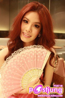 บาร์บี้ เกรซ แอนด์ บลายธ์ แกรนด์