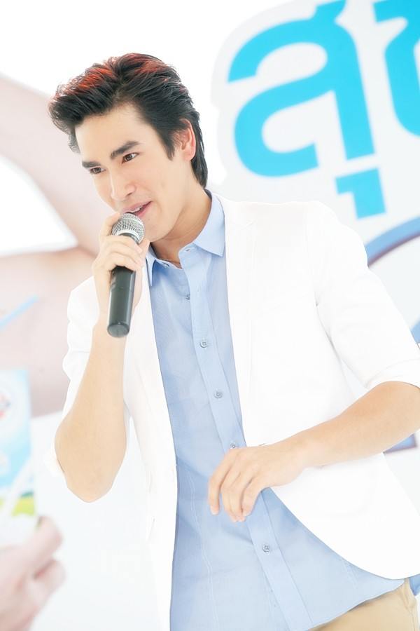 ณเดชไปเที่ยวโคราชกับโฟร์โมสต์