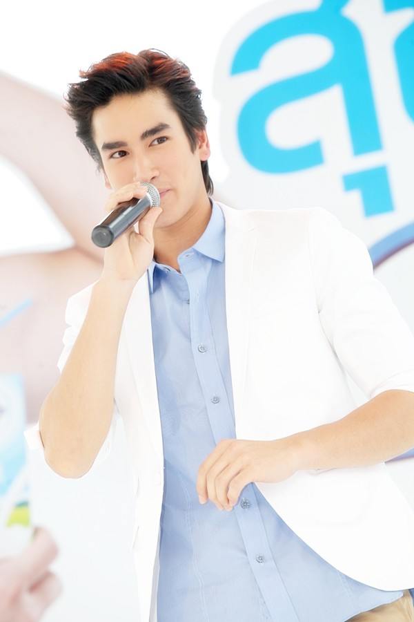 ณเดชไปเที่ยวโคราชกับโฟร์โมสต์