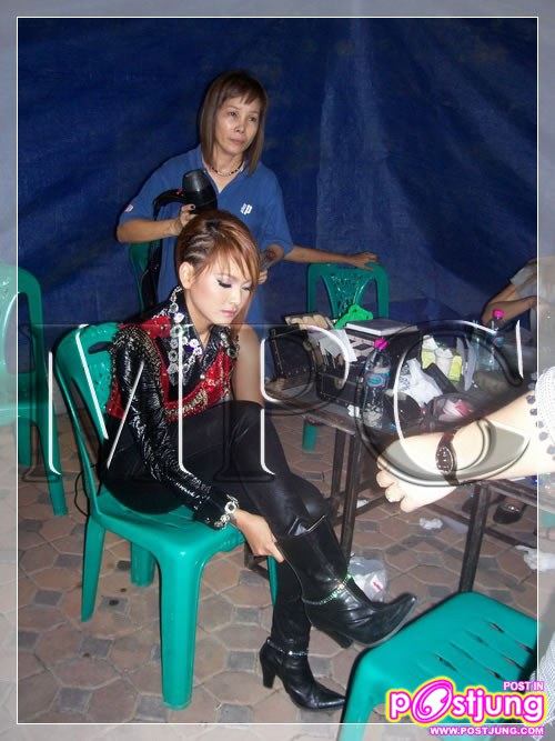 แมงปอ ชลธิชา (นักร้องลูกทุ่ง)