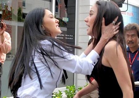 อรนุช กับ ไอริณ ในกุหลาบเหนือเมฆ