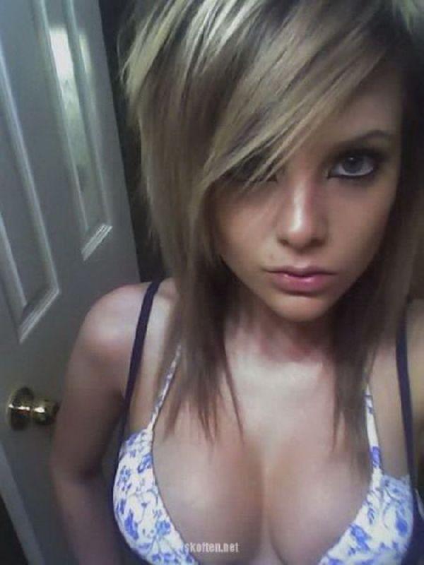 Emo girls