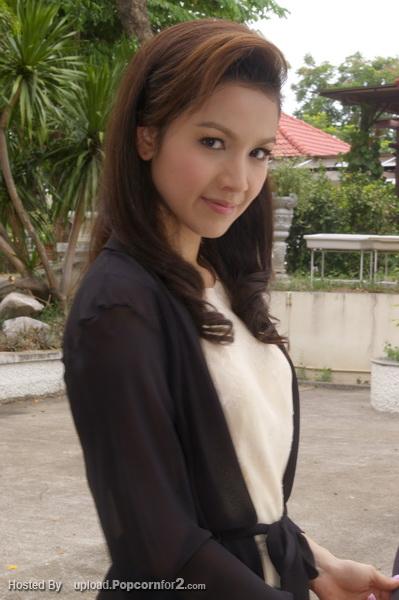 คุณดารารุ่ง จาก เรือนซ่อนรัก