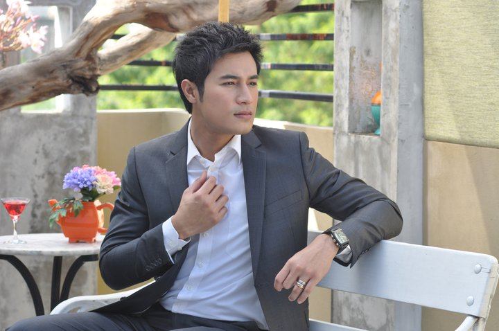 ชมพู่ อารายา ในลุคส์ของอรุณประไพ จากเมียแต่ง