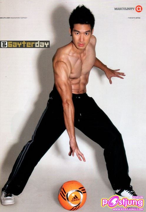 เดี่ยว สุริยนต์ @Attitude Thailand no.2  April 2011