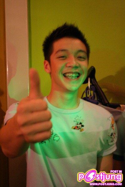 หนุ่มจัดฟันน่ารัก
