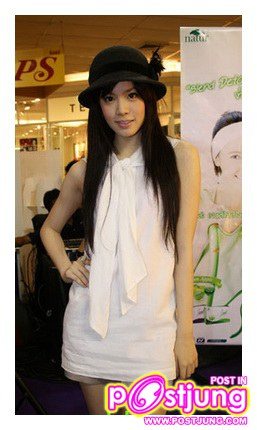 เกรซ กาญจน์เกล้า ด้วยเศียรเกล้า