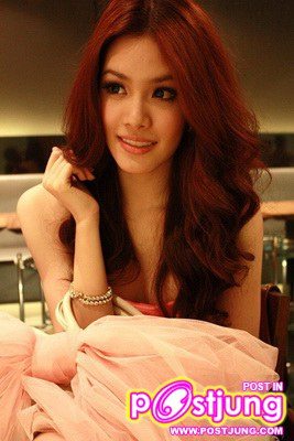 เกรซ กาญจน์เกล้า ด้วยเศียรเกล้า