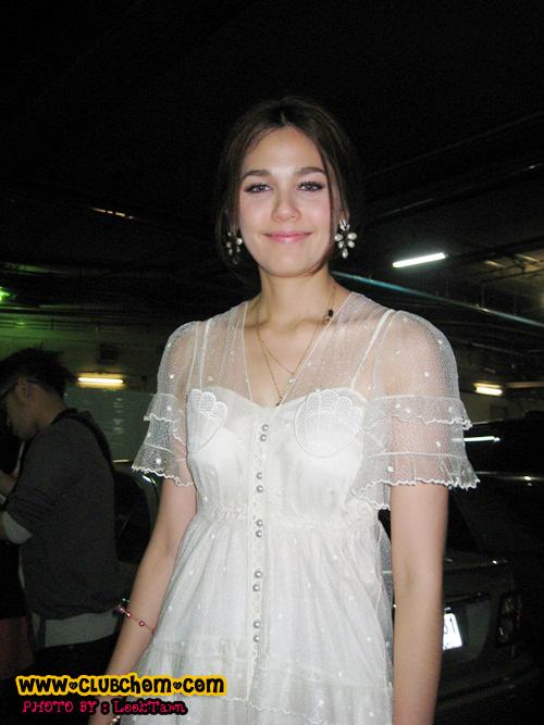 ชมพู่ อารยา ในงาน ชม ชิม ช็อป @ FASHIONISLAND