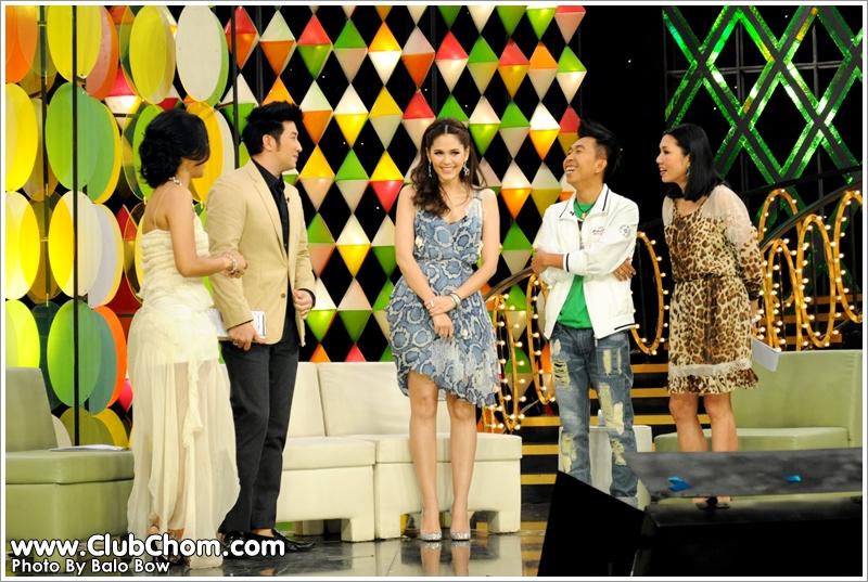 ชมพู่ อารยา ในรายการราตรีสโมสร