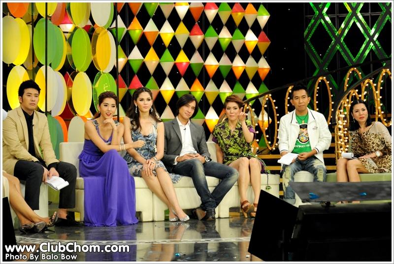 ชมพู่ อารยา ในรายการราตรีสโมสร