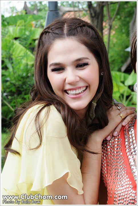 ชมพู่ อารยา ในพิธีบวงสรวงละคร เมียแต่ง
