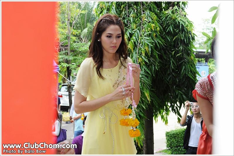 ชมพู่ อารยา  และ เบนซ์ พรชิตา ในละครเมียแต่ง